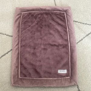 Saranoni lush mini blanket